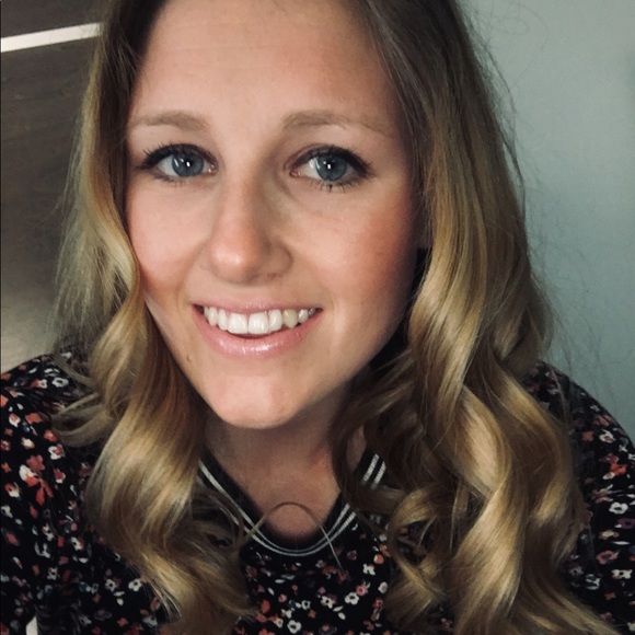 Meet the Posher Other - Meet your Posher, Lindsey